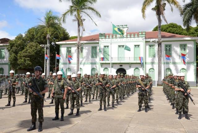 Policiais militares que impediram suicídio serão homenageados hoje em Itapema
