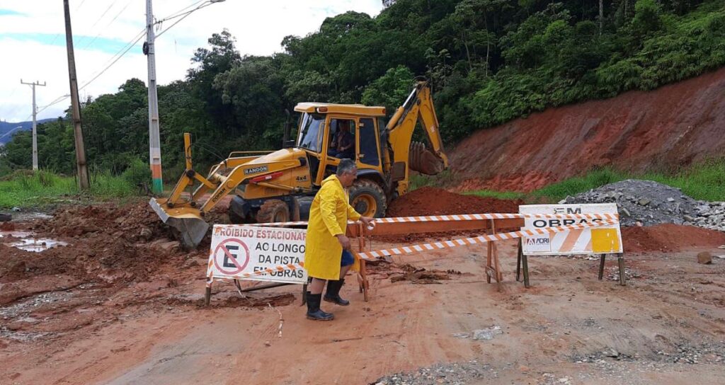 Chuvas intensas na região causam pequenos danos em Camboriú. Porém a  previsão é de mais chuvas para a região
