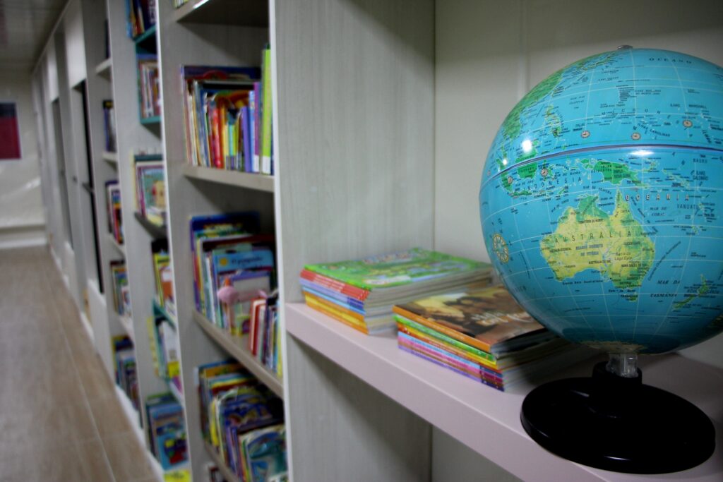 Biblioteca contêiner inaugurada em Itajaí