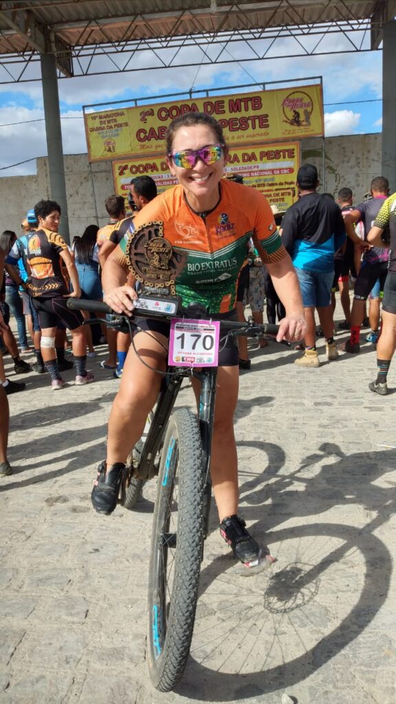 Atleta de Camboriú é vice campeã na 10 Maratona Cabra da Peste