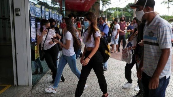 Escolas estaduais começaram a receber EPIs para a volta as aulas