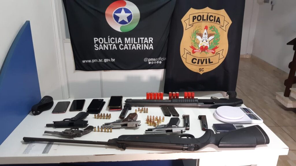 Três mortos em operação contra facção conhecida por ‘ostentação de armas’ em Barra Velha