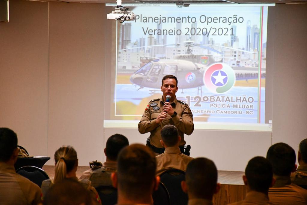 Operação da Polícia Militar Choque de Ordem chega ao bairro dos Municípios na segunda-feira de carnaval