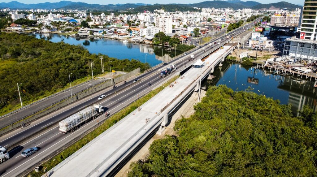 Gerente de obras da Arteris Litoral explica como ficará a ponte sobre o Rio Camboriú. Confira a entrevista