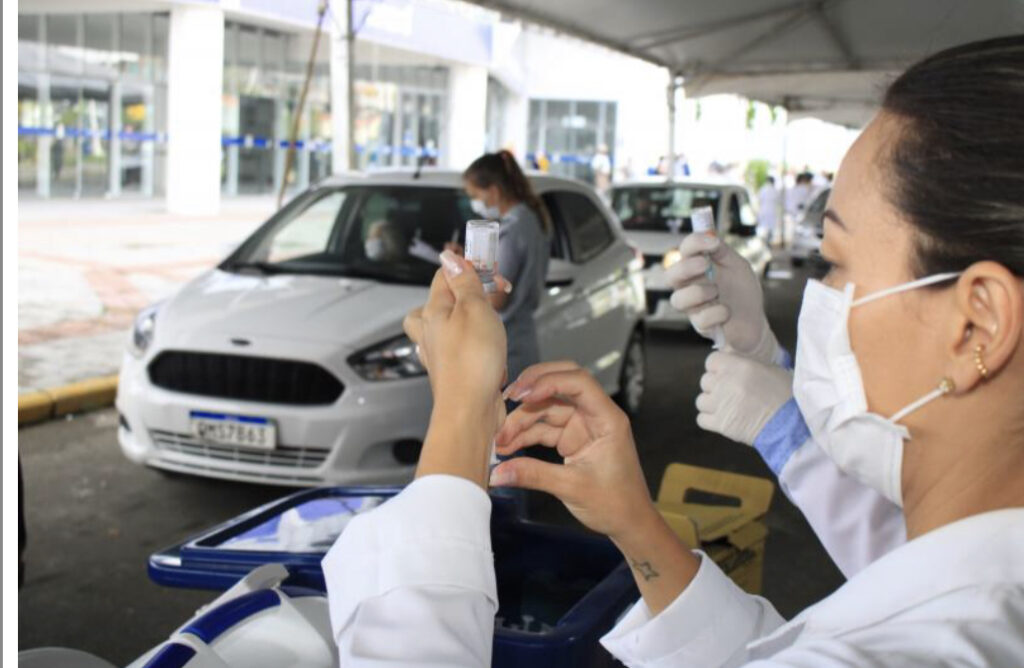Mais de 500 idosos são vacinados em Itajaí