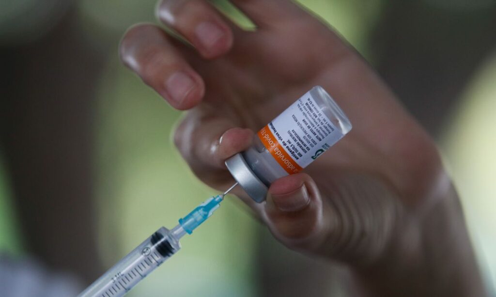 Nesta terça-feira em Itajaí será aplicada a segunda dose da vacina Coronavac