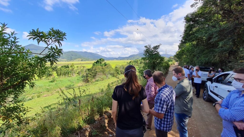 IMA realiza primeira visita técnica no local onde será o Parque inundável em Camboriú