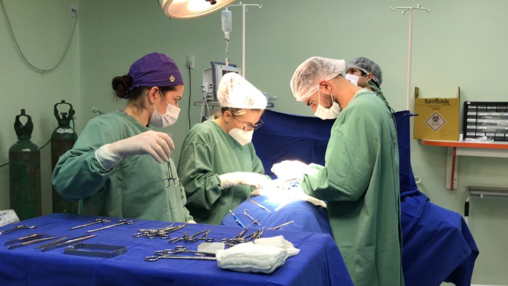 HCC realiza primeiras cirurgias pediátricas em Camboriú