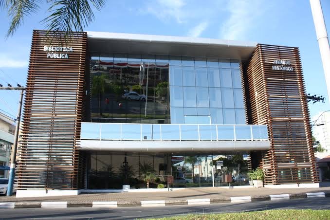 Biblioteca municipal de BC reabrirá na próxima segunda-feira