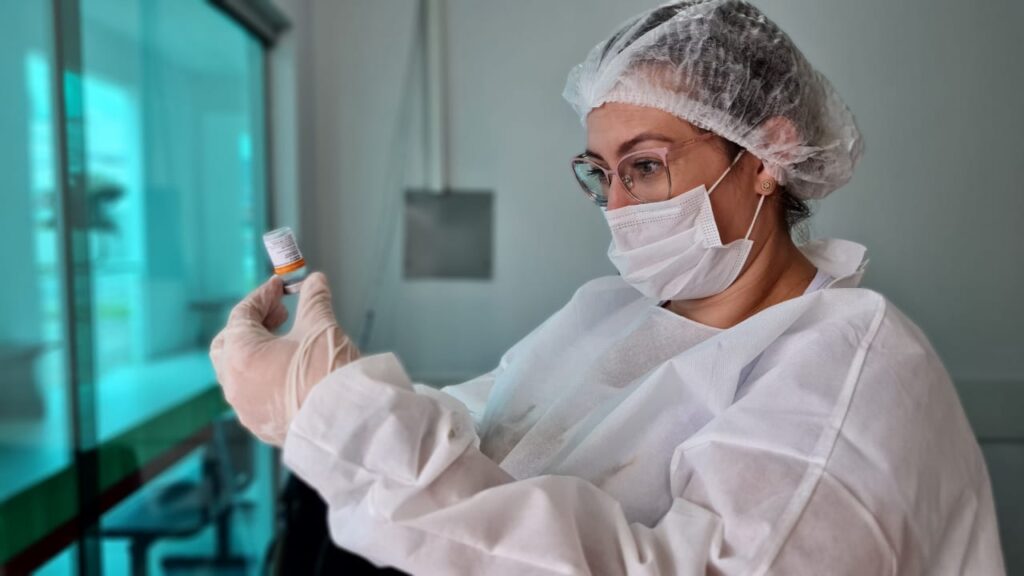 Pessoas com deficiência devem começar ser vacinadas em um mês em Santa Catarina