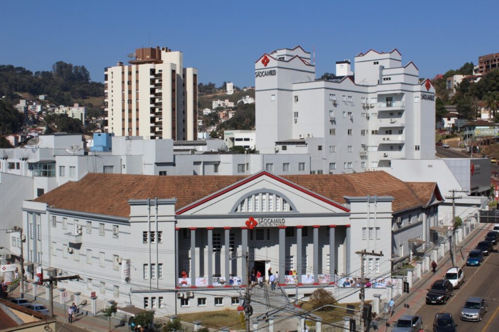 O Hospital São Francisco de Concórdia tem dois dias para reabrir todos os 16 leitos de UTI credenciados pelo SUS destinados ao combate à covid-19