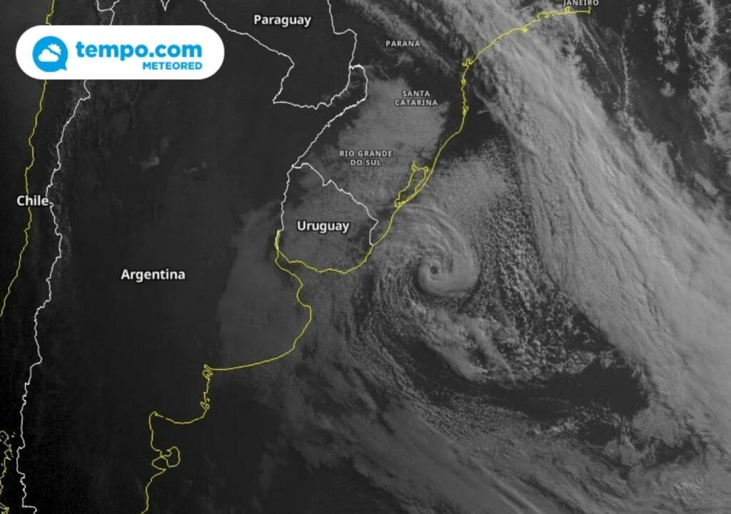 Tempestade Raoni pode provocar alagamentos em rodovias suscetíveis de SC