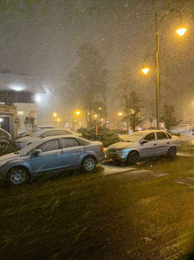 Fotos da região serrana de Santa Catarina e Rio Grande do Sul impressionam. Nevou em Gramado