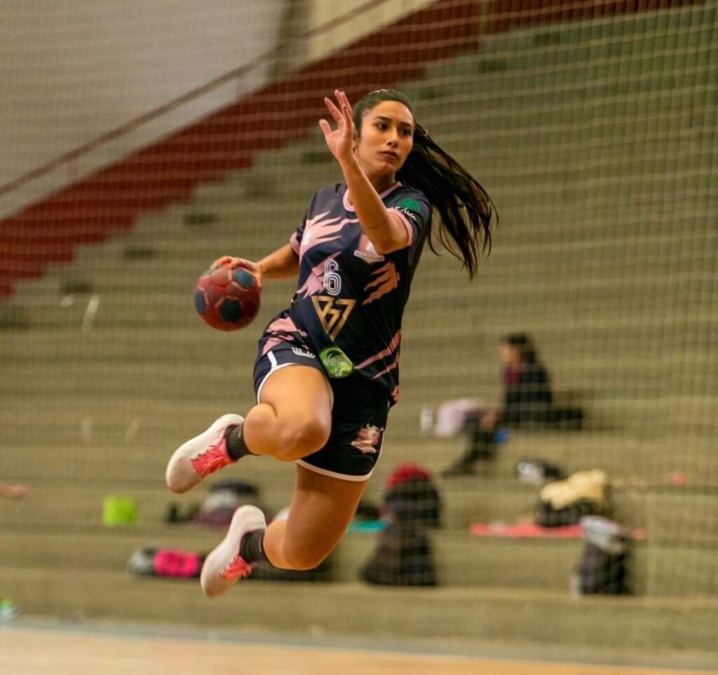 Equipes de futsal e handebol de Camboriú disputam campeonatos nesse final de semana