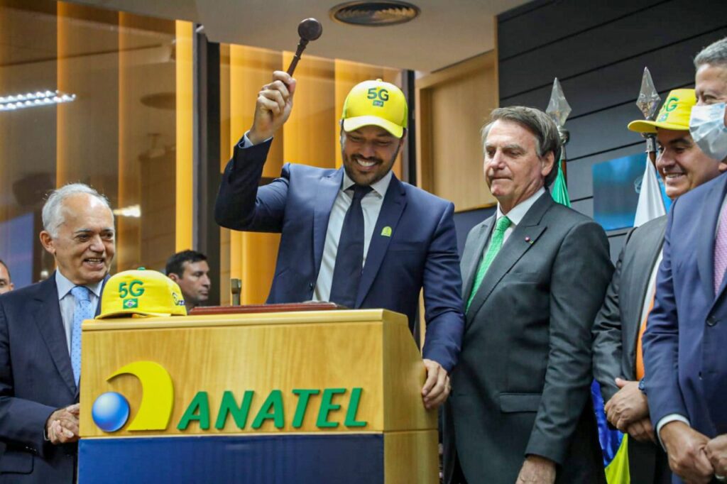 Brasil é o primeiro país da América Latina com internet 5G. Claro, Vivo e TIM arrematam faixa de 3,5 GHz do leilão do 5G