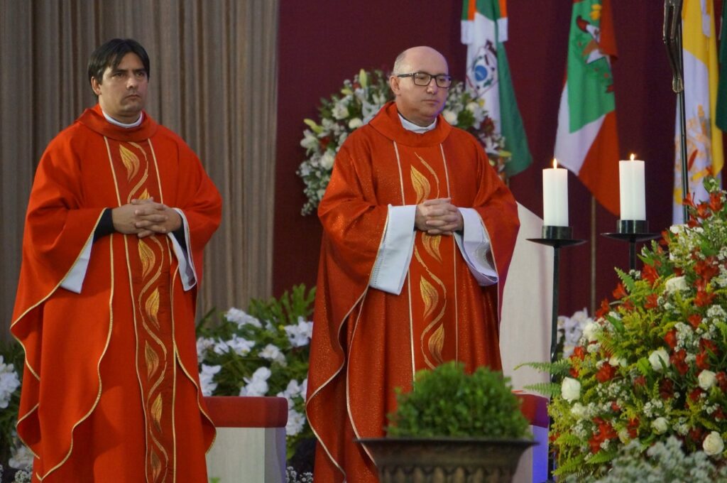 Começa neste sábado a Festa do Divino Espírito Santo, a mais antiga de Camboriú