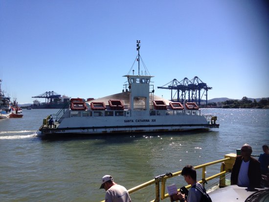 Vereadores de Itajaí questionam porque o Ferry Boat só aceita pagamento em dinheiro