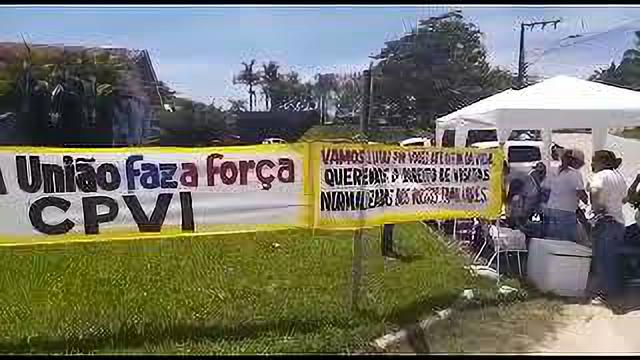 Esposas e familiares de detentos da Canhanduba fazem manifesto em frente ao presídio