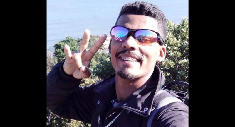 Jovem morre atingido por madeira de caminhão na rodovia Ivo Silveira em Brusque