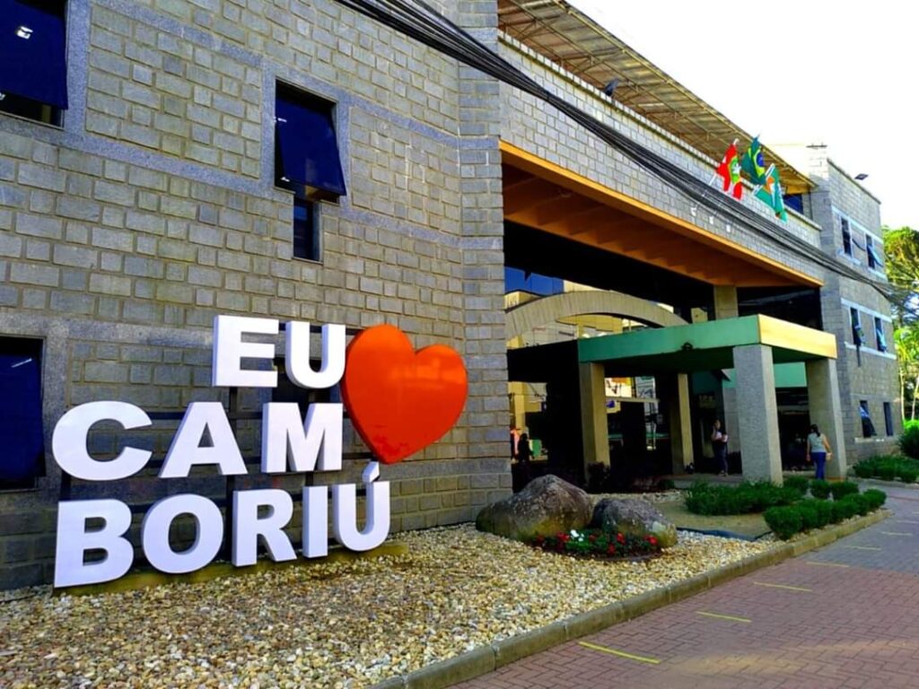 Confira como ficarão os atendimentos na prefeitura de Camboriú