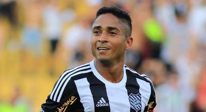 O meia-atacante Jorge Henrique é o novo reforço do Camboriú Futebol Clube
