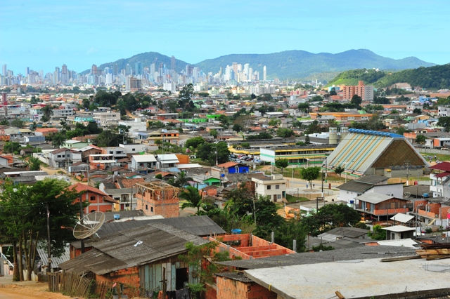 Motoristas que trafegam pelo bairro Monte Alegre fiquem atentos às alterações no trânsito