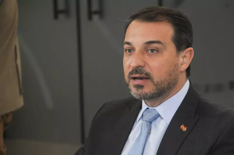 Terceiro impeachment? TCE vai investigar a transposição de cargos e vale combustível