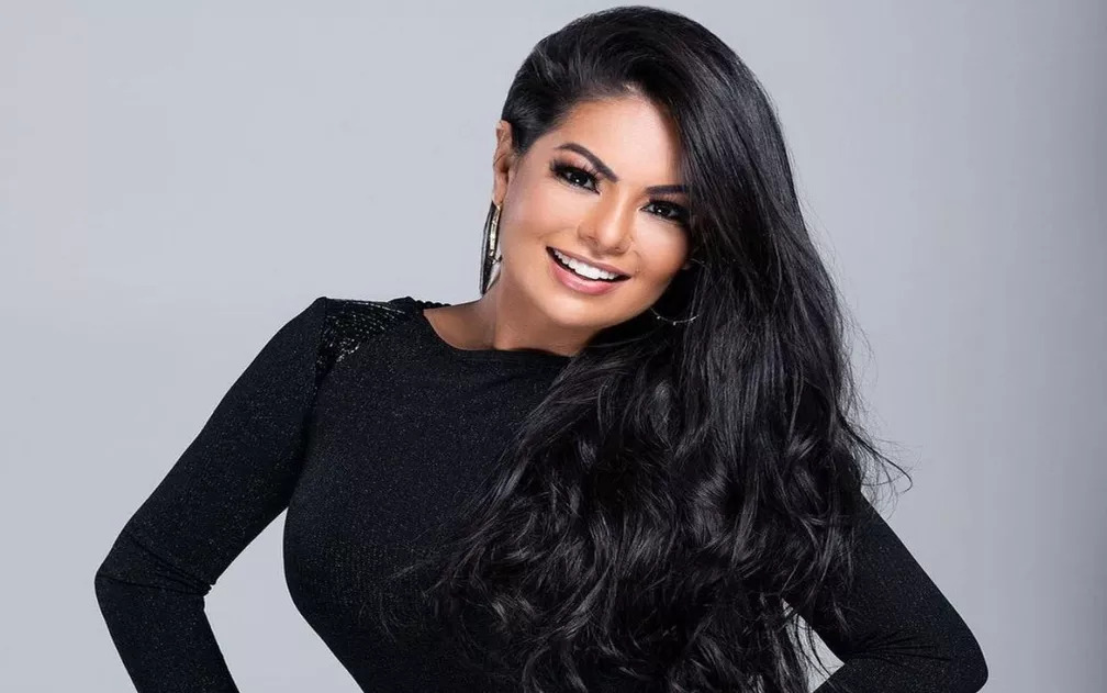 Vocalista da banda Calcinha Preta, Paulinha Abelha, morre aos 43 anos