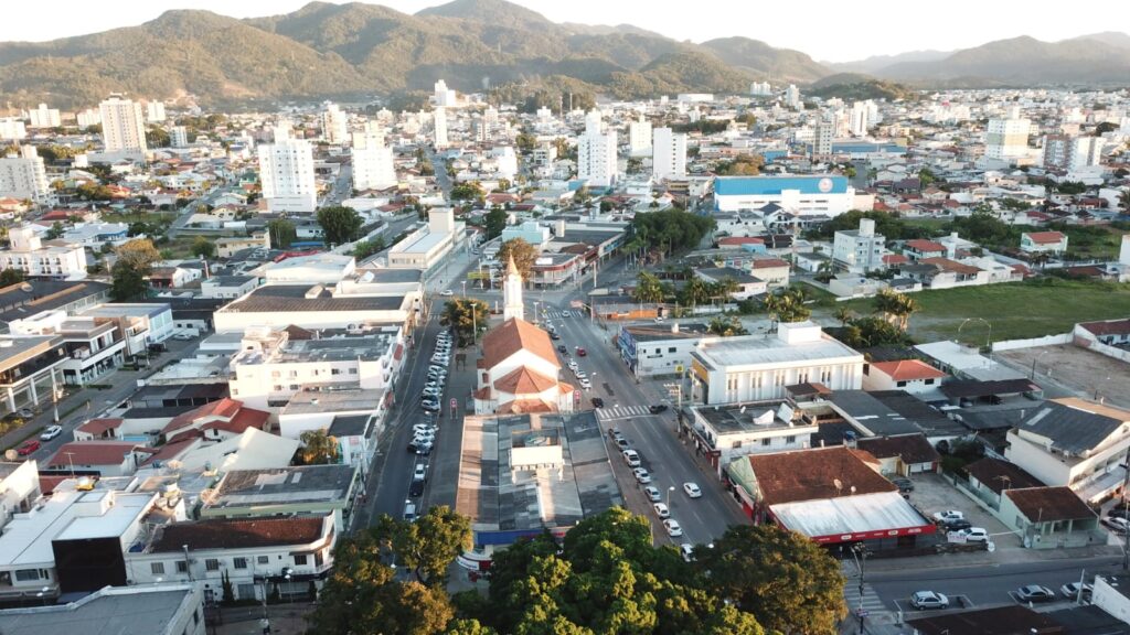 Camboriú completa 138 anos: conheça um pouco mais sobre essa cidade