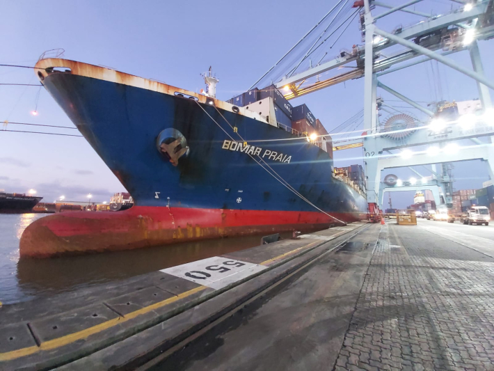 Portos de Itajaí e Navegantes movimentam mais de  4 milhões de toneladas no primeiro trimestre de 2022