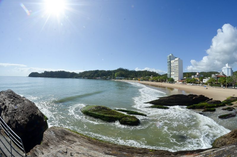 Defesa Civil alerta para  ‘Maré de lua cheia’ que pode causar alagamentos no litoral do estado