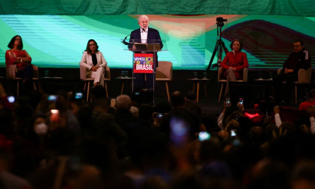 PT lança pré-candidatura de Lula à presidência com Alckmin como vice