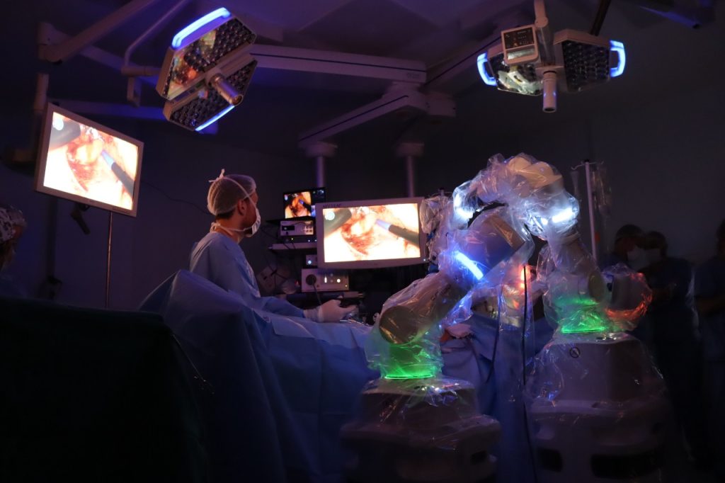 Pioneirismo na região: hospital da Unimed realiza as  primeiras cirurgias com o robô Versius®