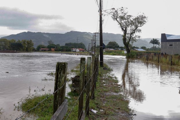 Sistema elétrico estadual é atingido pelas chuvas