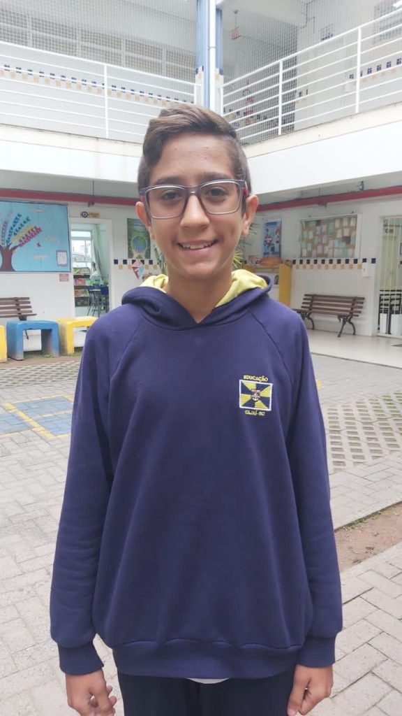 Aluno da Rede Municipal de Ensino é medalhista de ouro na Olimpíada de Matemática
