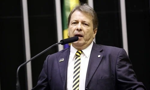 Deputado propõe multa de R$ 5 milhões a institutos que errarem pesquisas