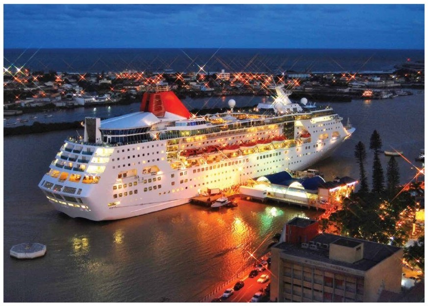 Temporada de verão 2023:  Duas companhias de navio farão escala em Itajaí