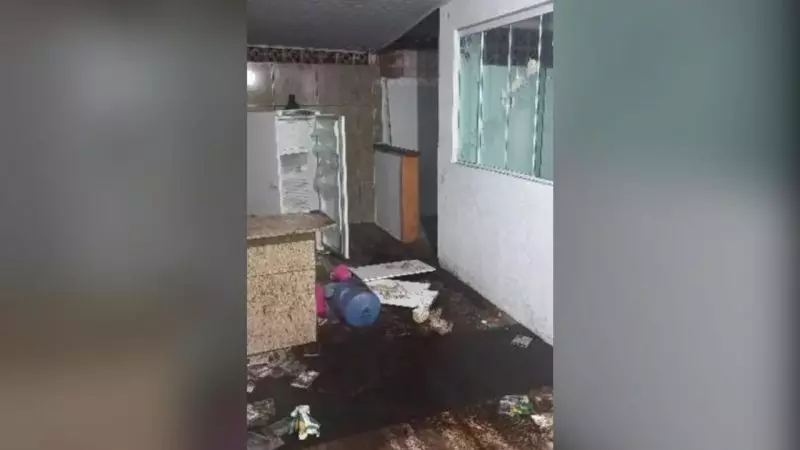 VÍDEO: Comitê de Bolsonaro é arrombado e furtado em Navegantes