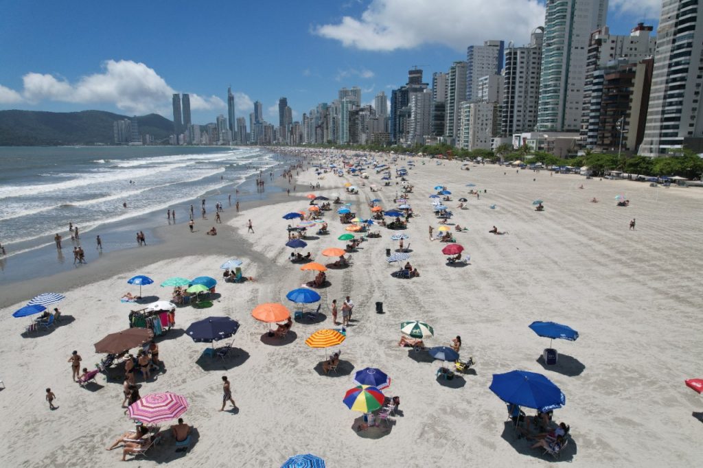Código de Turismo BC pretende treinar 800 profissionais para atender na temporada de verão
