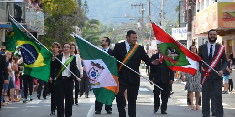 Desfile de 7 de setembro adiado por causa da previsão de chuva