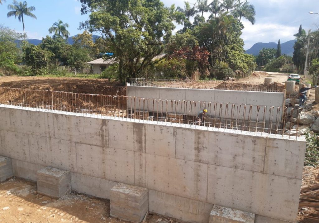 Ponte do Braço recebe concretagem