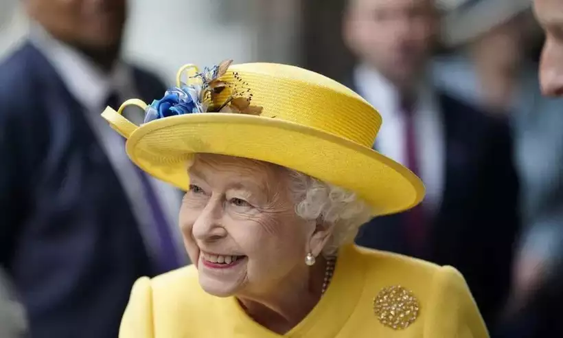 Saúde da rainha Elizabeth 2ª preocupa médicos, informa palácio de Buckingham