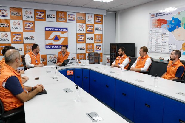 Chuvas volumosas em SC colocam Defesa Civil em alerta máximo