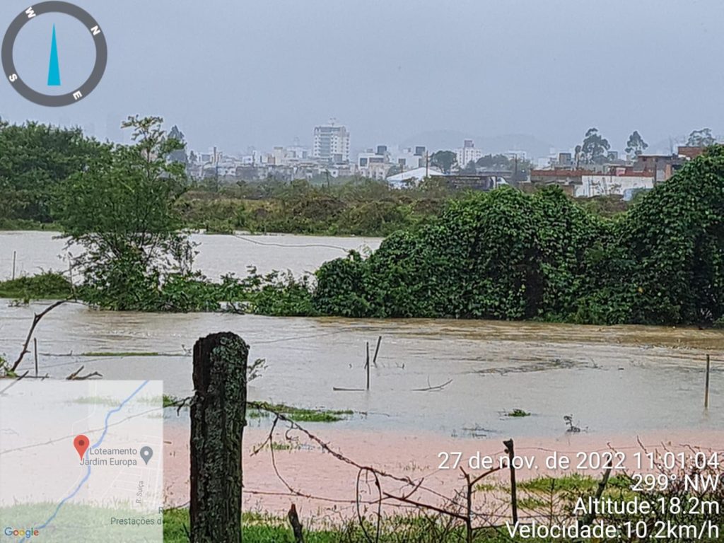 Defesa Civil de Camboriú alerta moradores de áreas de risco de deslizamentos e alagamentos