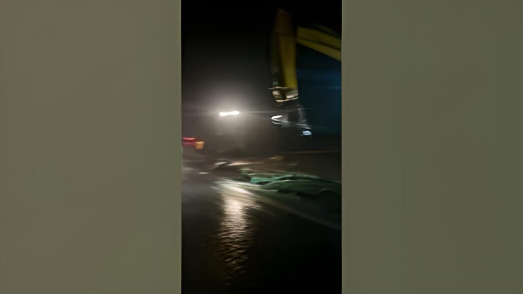 Vídeos: Confirmado soterramento de inúmeros veículos na BR-376