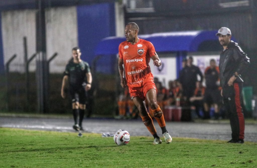 Camboriú empata sem gols com Joinville na estreia do Catarinense