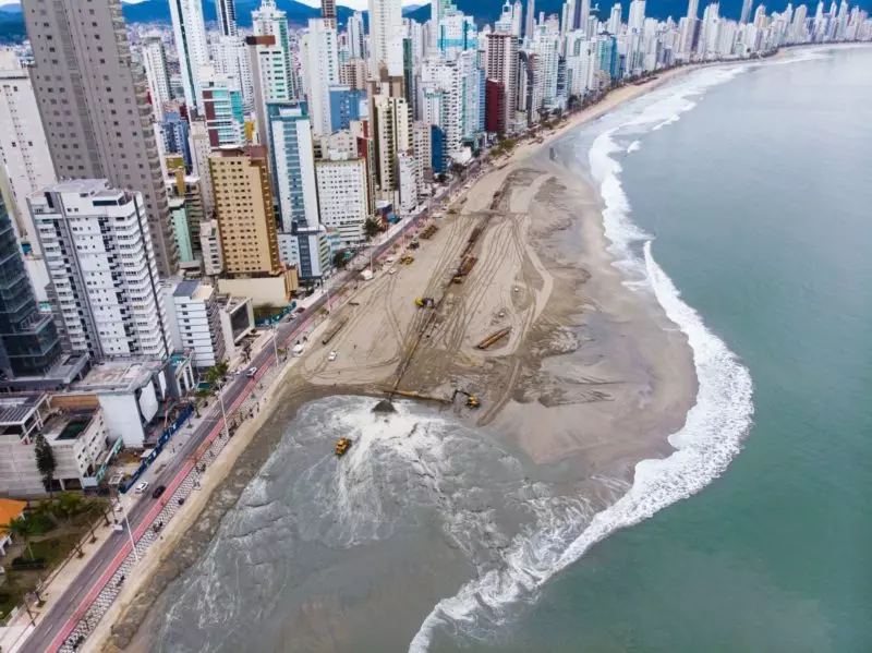 O “reengordamento” da praia Central de Balneário Camboriú vai custar mais R$3 milhões