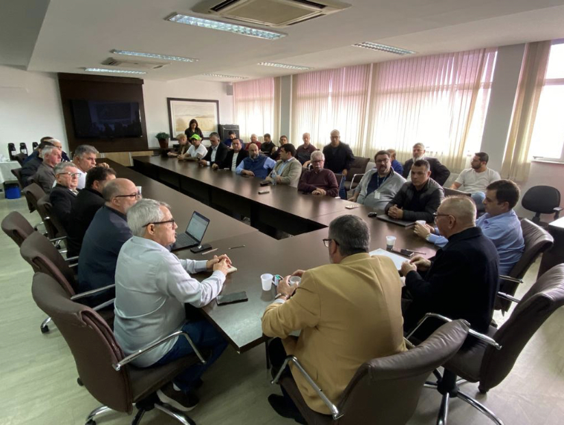 Itajaí reúne categorias portuárias para informar sobre lançamento de edital de arrendamento transitório do Porto