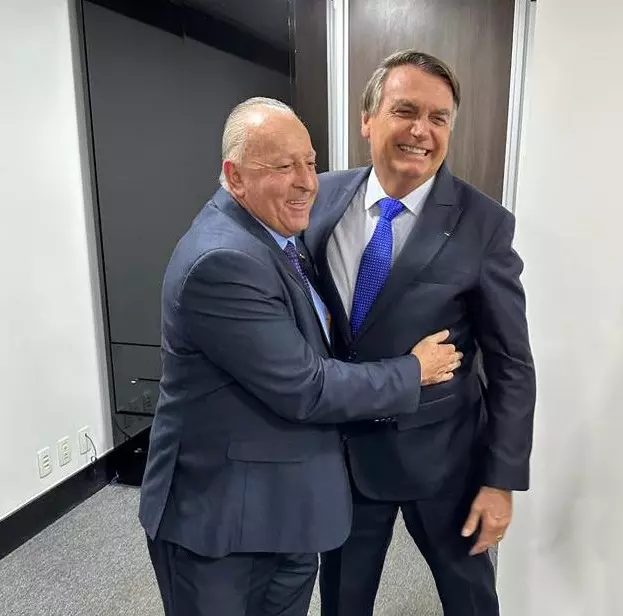 Jair Bolsonaro será homenageado com comenda da Alesc