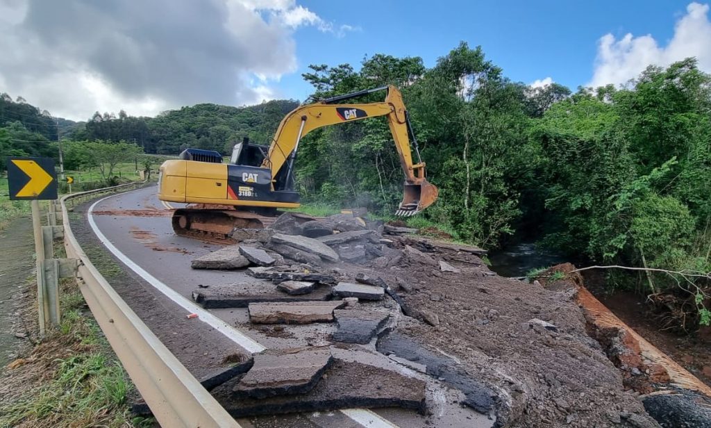 Estado apresenta plano de recuperação em rodovias com estragos em função das chuvas